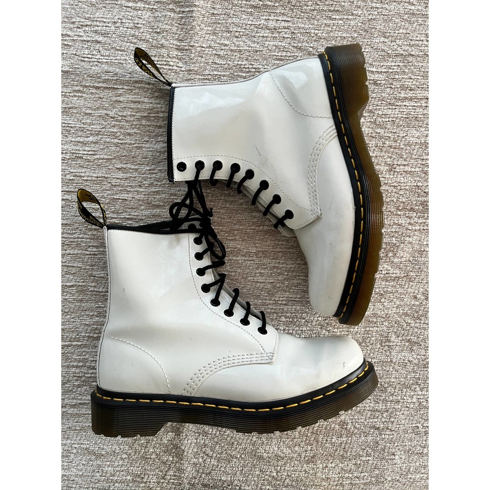 EUC Dr Martens White 1460 Smooth Leather Combat Boots docs Pascal 8-Eye US W 8